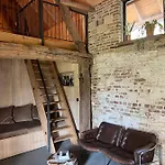 Hoeve Aan De Rand Maastricht Met Natuurzwembad ベルグ・エン・テルブレイト