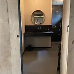 Hoeve Aan De Rand Maastricht Met Natuurzwembad *