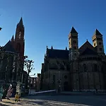 Hoeve Aan De Rand Maastricht Met Natuurzwembad ベルグ・エン・テルブレイト