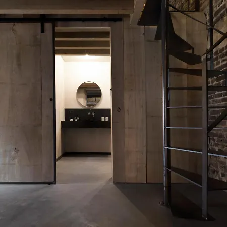 Hoeve Aan De Rand Maastricht Met Natuurzwembad * ברח אן טרבלייט