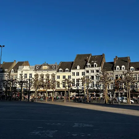 Hoeve Aan De Rand Maastricht Met Natuurzwembad Appartement