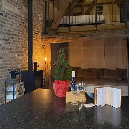 דירה Hoeve Aan De Rand Maastricht Met Natuurzwembad ברח אן טרבלייט