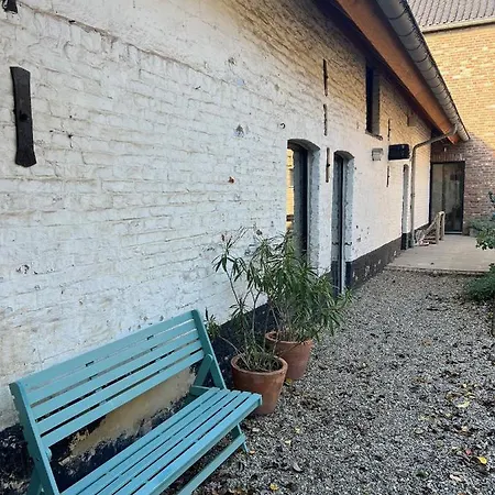 Hoeve Aan De Rand Maastricht Met Natuurzwembad Appartement *