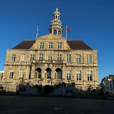 Διαμέρισμα Hoeve Aan De Rand Maastricht Met Natuurzwembad Berg en Terblijt