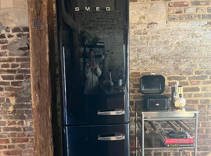 Hoeve Aan De Rand Maastricht Met Natuurzwembad *