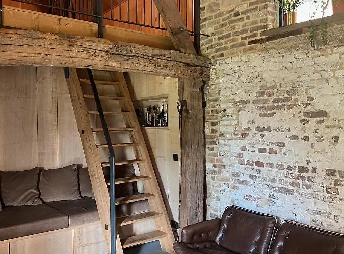 Hoeve Aan De Rand Maastricht Met Natuurzwembad Apartment