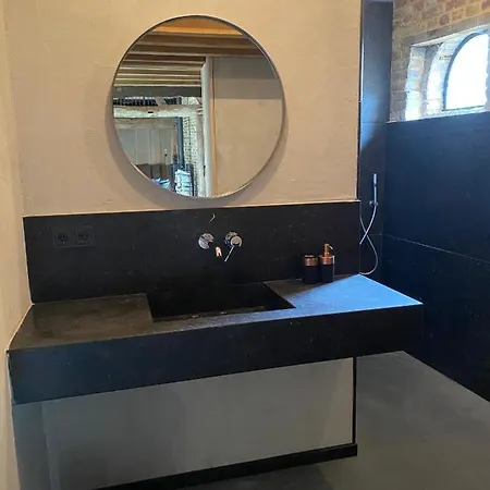 Апартаменты Hoeve Aan De Rand Maastricht Met Natuurzwembad