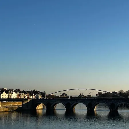 Hoeve Aan De Rand Maastricht Met Natuurzwembad * Берг-эн-Терблейт